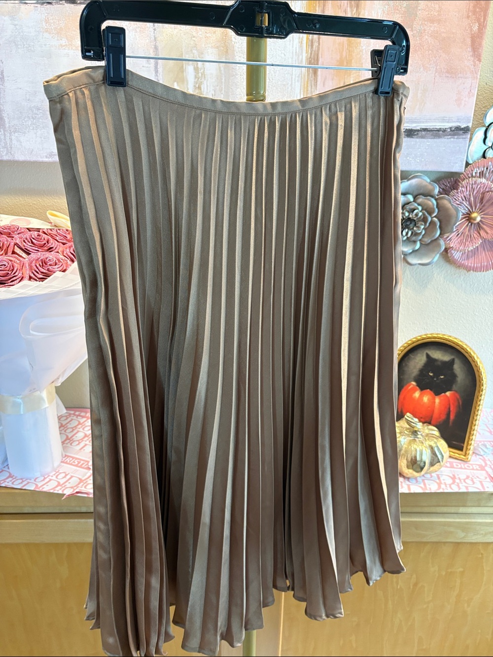 lei Pleated Midi Skirt in Taupe Brown